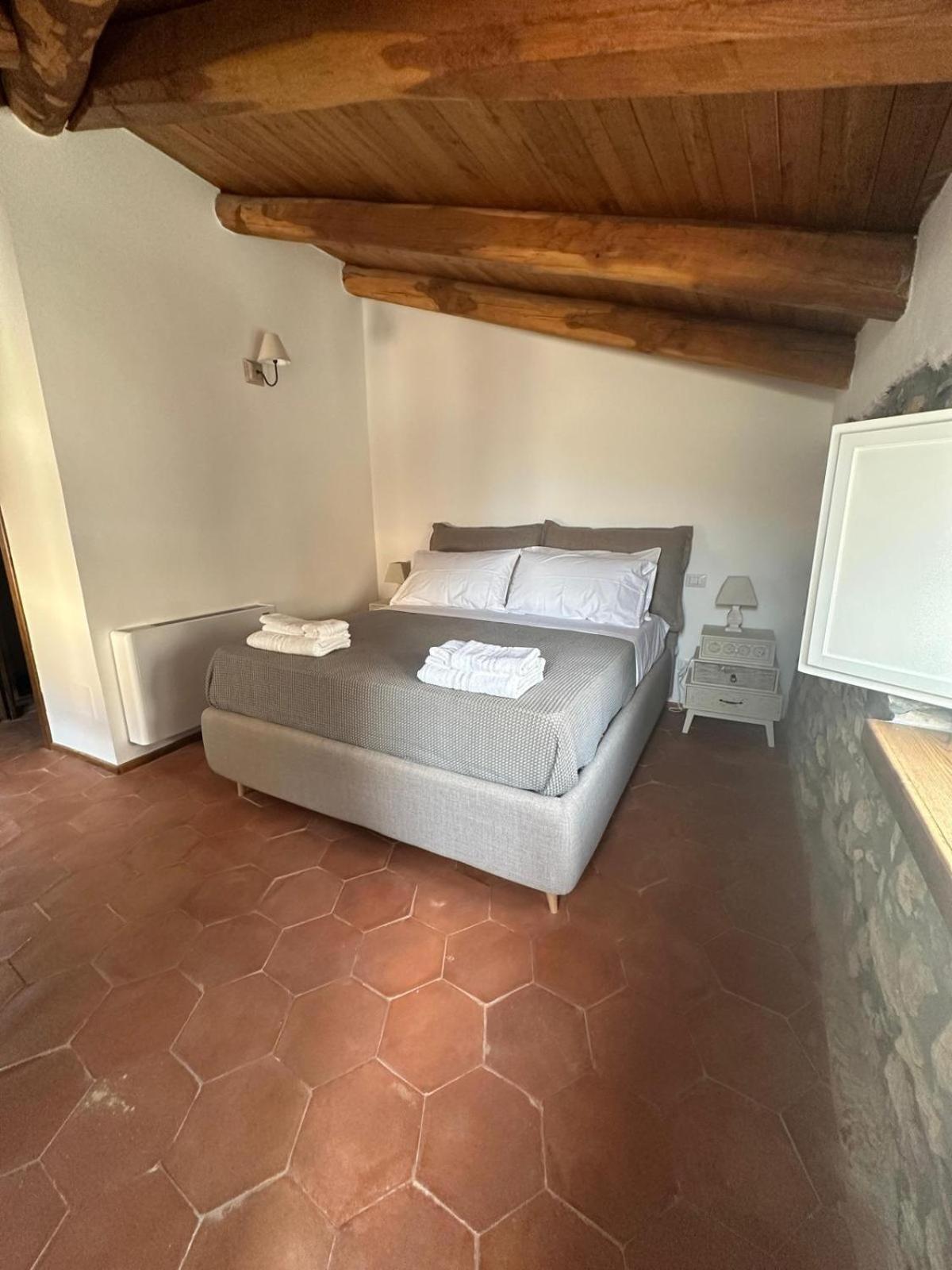 Bed and Breakfast La Mansarda Castellabate Exterior foto