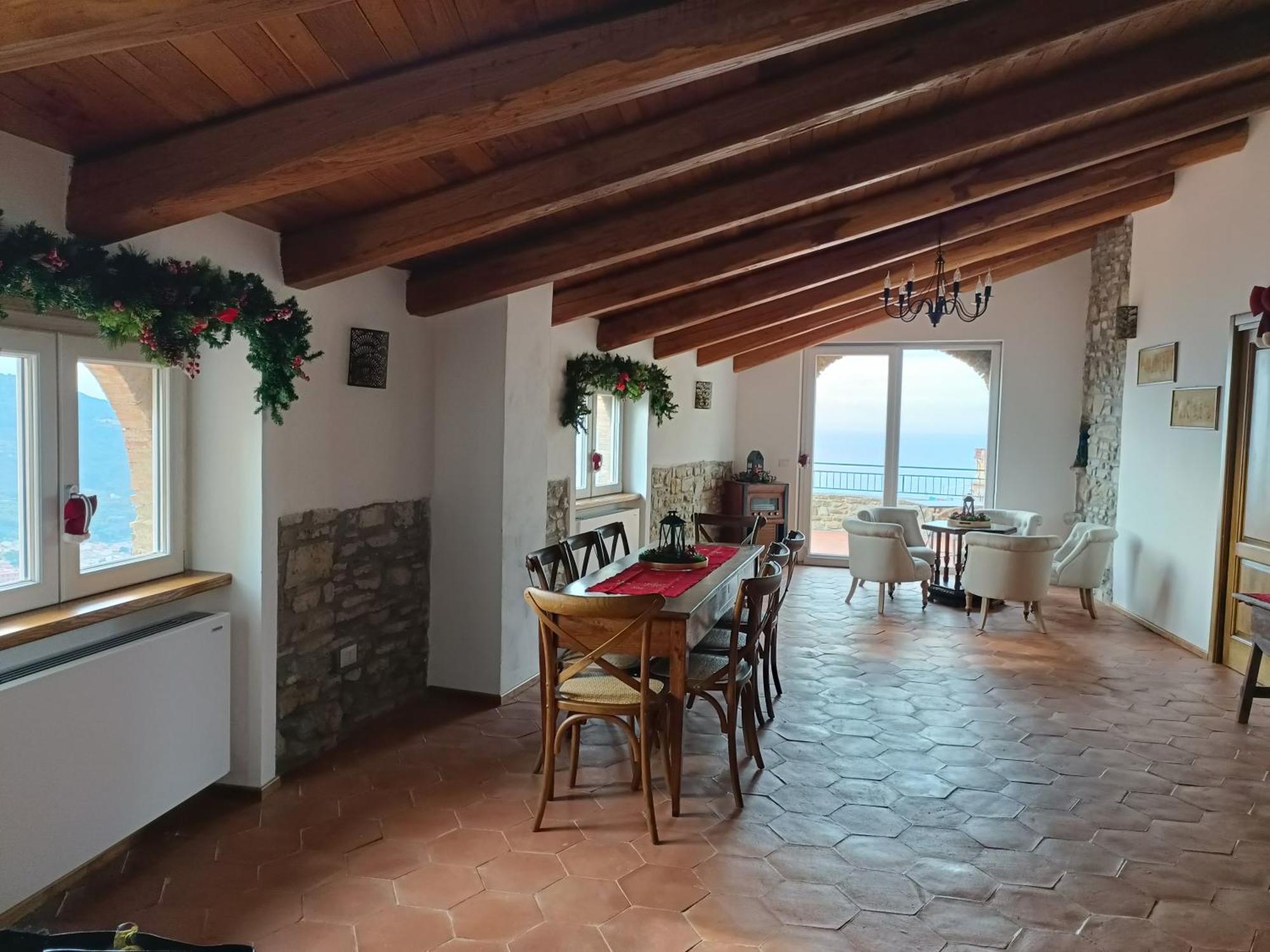 Bed and Breakfast La Mansarda Castellabate Exterior foto